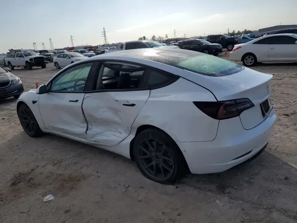 5YJ3E1EB1NF260978 2022 TESLA MODEL 3 - Image 2