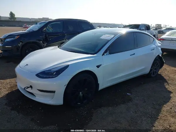 5YJ3E1EB1NF263654 2022 TESLA MODEL 3 - Image 2