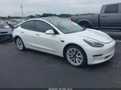 5YJ3E1EB1NF265453 2022 TESLA MODEL 3