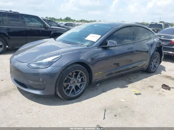 5YJ3E1EB1NF266179 2022 TESLA MODEL 3 - Image 2