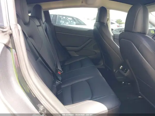 5YJ3E1EB1NF266179 2022 TESLA MODEL 3 - Image 8