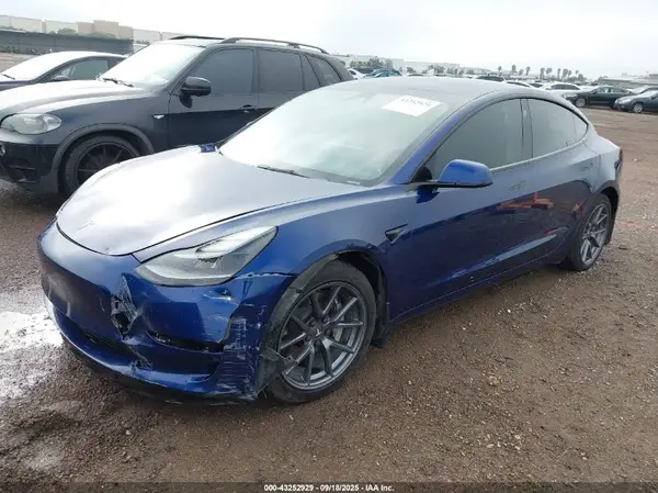 5YJ3E1EB1NF267512 2022 TESLA MODEL 3 - Image 2
