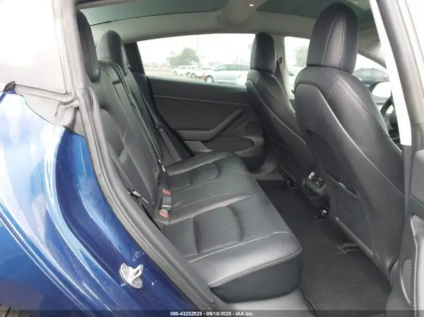 5YJ3E1EB1NF267512 2022 TESLA MODEL 3 - Image 8