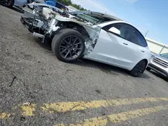 5YJ3E1EB1NF272211 2022 TESLA MODEL 3