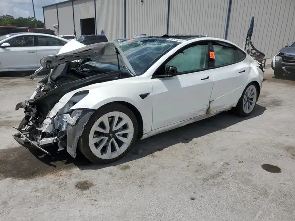 5YJ3E1EB1NF273097 2022 TESLA MODEL 3 - Image 1