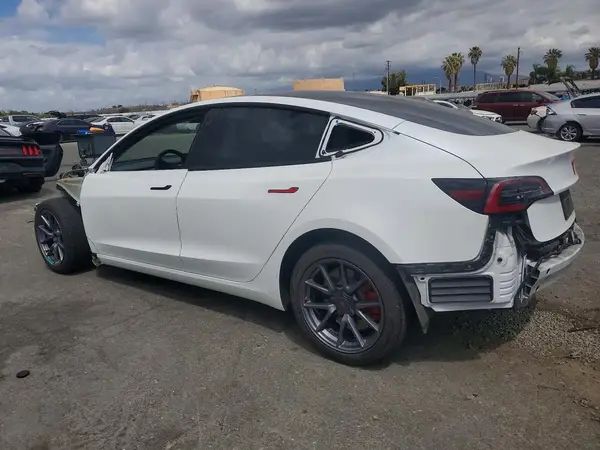 5YJ3E1EB1NF274069 2022 TESLA MODEL 3 - Image 2