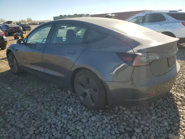 5YJ3E1EB1NF275092 2022 TESLA MODEL 3 - Image 2