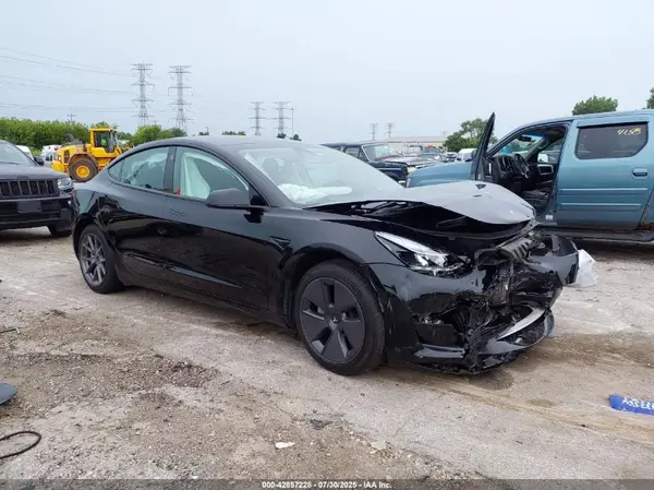 5YJ3E1EB1NF276730 2022 TESLA MODEL 3 - Image 1