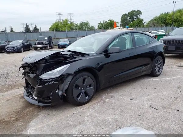5YJ3E1EB1NF276730 2022 TESLA MODEL 3 - Image 2