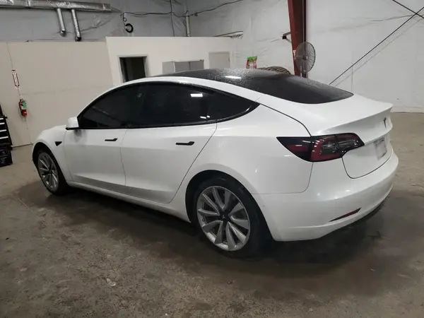 5YJ3E1EB1NF286268 2022 TESLA MODEL 3 - Image 2