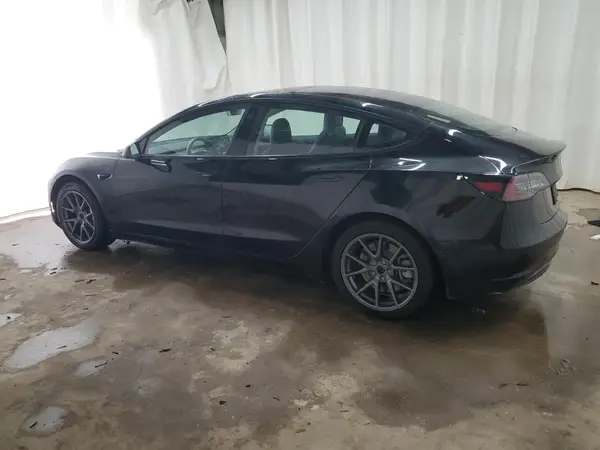 5YJ3E1EB1NF286626 2022 TESLA MODEL 3 - Image 2