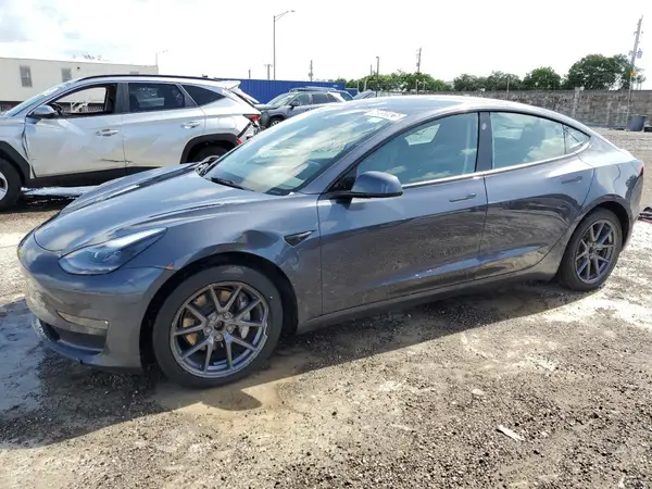 5YJ3E1EB1NF287758 2022 TESLA MODEL 3 - Image 1