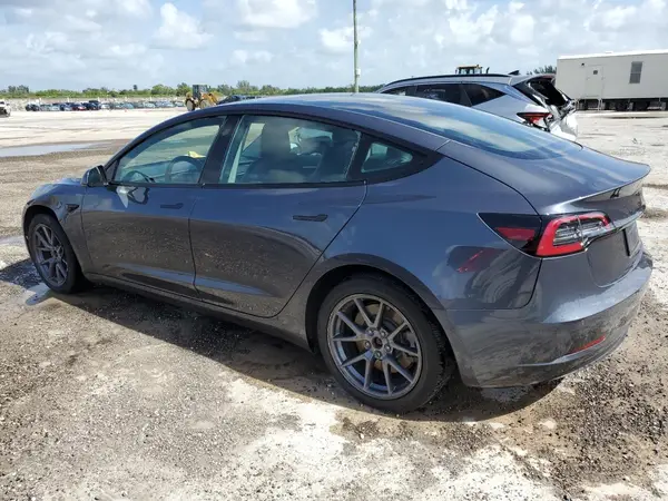 5YJ3E1EB1NF287758 2022 TESLA MODEL 3 - Image 2