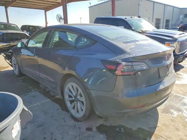 5YJ3E1EB1NF305157 2022 TESLA MODEL 3 - Image 2