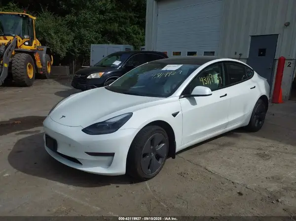 5YJ3E1EB1NF305403 2022 TESLA MODEL 3 - Image 2
