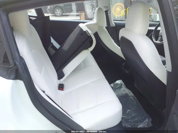 5YJ3E1EB1NF305403 2022 TESLA MODEL 3 - Image 8