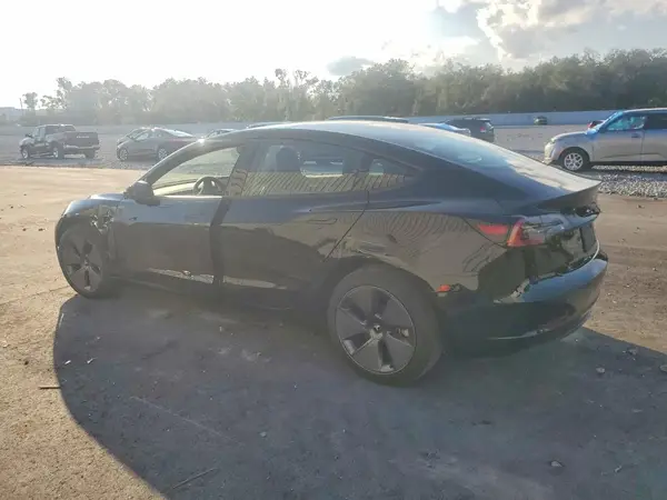 5YJ3E1EB1NF307801 2022 TESLA MODEL 3 - Image 2