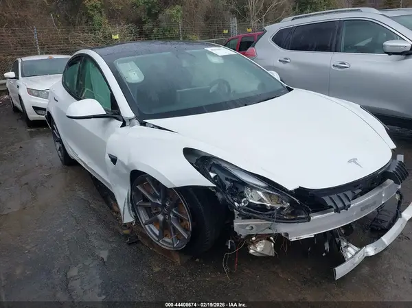 5YJ3E1EB1NF308981 2022 TESLA MODEL 3 - Image 1