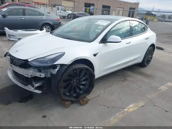 5YJ3E1EB1NF310245 2022 TESLA MODEL 3 - Image 2