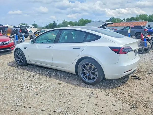 5YJ3E1EB1NF315154 2022 TESLA MODEL 3 - Image 2