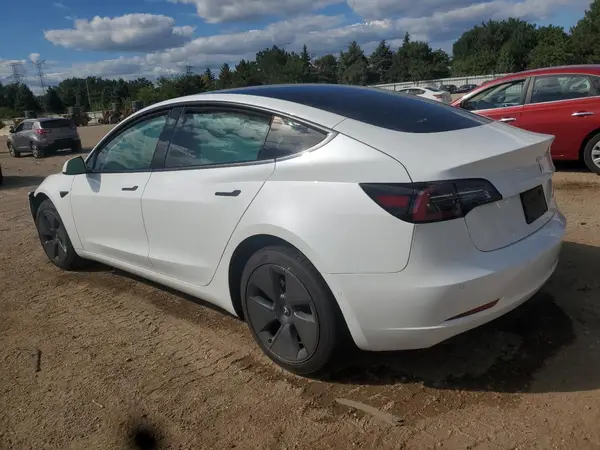 5YJ3E1EB1NF323285 2022 TESLA MODEL 3 - Image 2