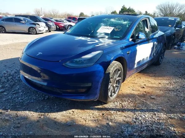 5YJ3E1EB1NF328082 2022 TESLA MODEL 3 - Image 2