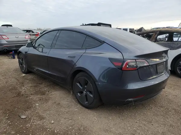 5YJ3E1EB1NF329524 2022 TESLA MODEL 3 - Image 2