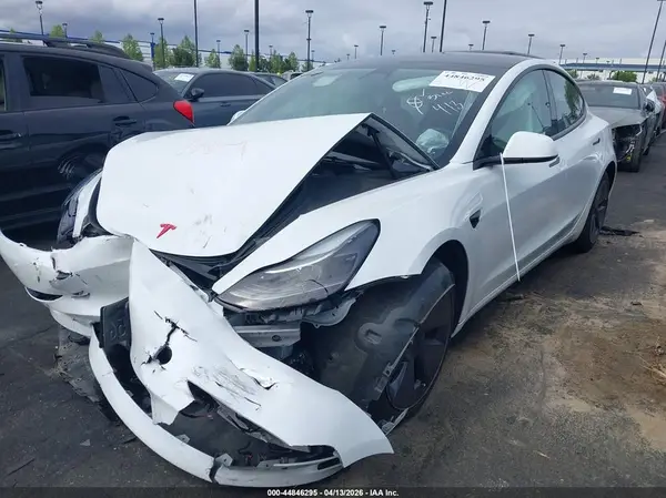 5YJ3E1EB1NF330964 2022 TESLA MODEL 3 - Image 2