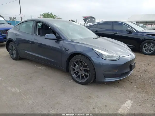 5YJ3E1EB1NF331936 2022 TESLA MODEL 3 - Image 1