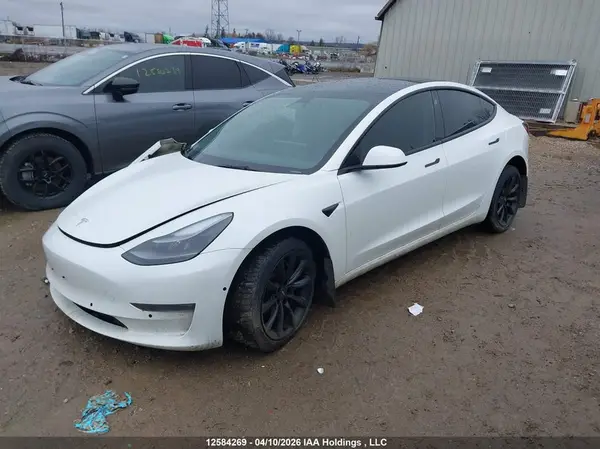 5YJ3E1EB1NF334013 2022 TESLA MODEL 3 - Image 2