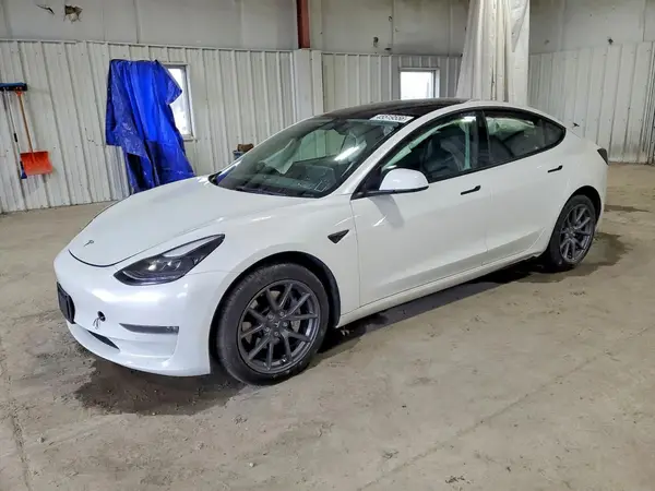5YJ3E1EB1NF334884 2022 TESLA MODEL 3 - Image 1