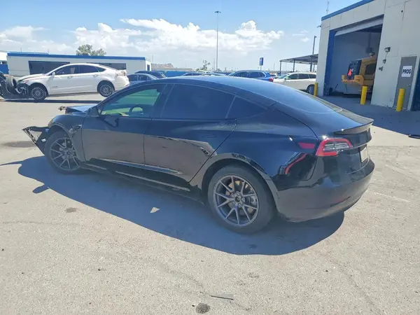 5YJ3E1EB1NF335467 2022 TESLA MODEL 3 - Image 2
