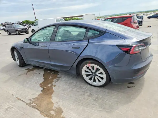 5YJ3E1EB1NF339969 2022 TESLA MODEL 3 - Image 2