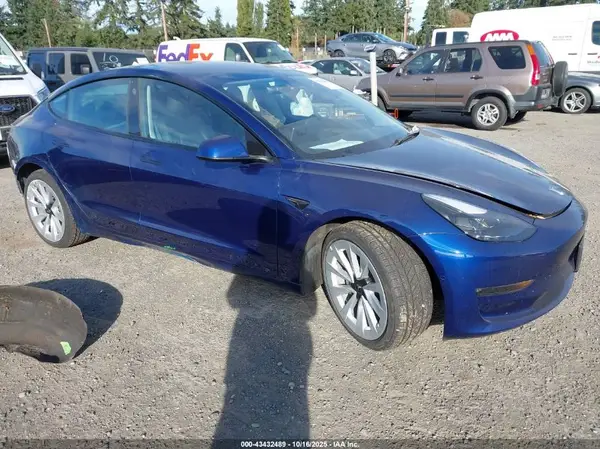 5YJ3E1EB1NF340412 2022 TESLA MODEL 3 - Image 1