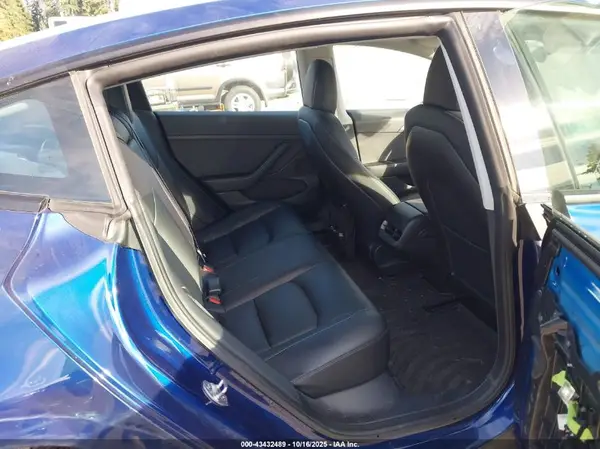 5YJ3E1EB1NF340412 2022 TESLA MODEL 3 - Image 8
