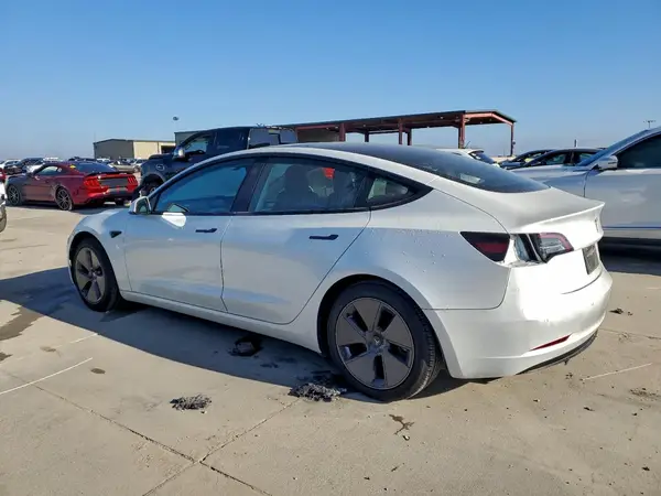 5YJ3E1EB1NF341317 2022 TESLA MODEL 3 - Image 2