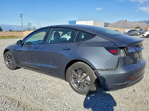 5YJ3E1EB1NF358912 2022 TESLA MODEL 3 - Image 2