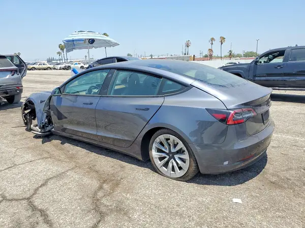 5YJ3E1EB1NF359476 2022 TESLA MODEL 3 - Image 2