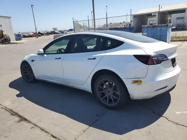 5YJ3E1EB1NF367335 2022 TESLA MODEL 3 - Image 2