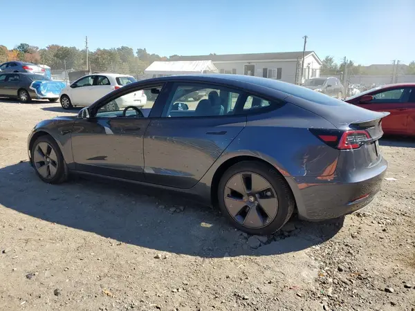 5YJ3E1EB1PF391105 2023 TESLA MODEL 3 - Image 2