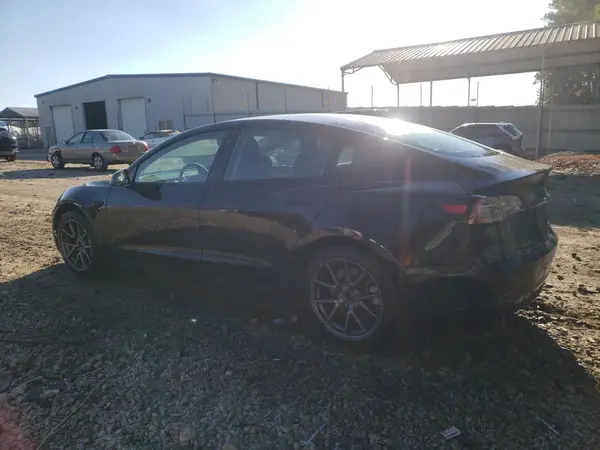 5YJ3E1EB1PF392223 2023 TESLA MODEL 3 - Image 2