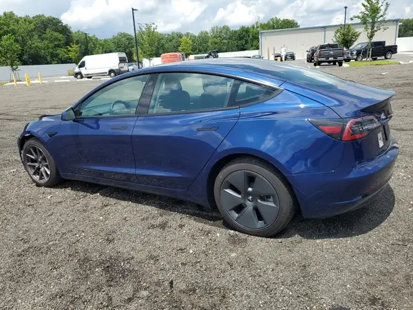 5YJ3E1EB1PF392237 2023 TESLA MODEL 3 - Image 2