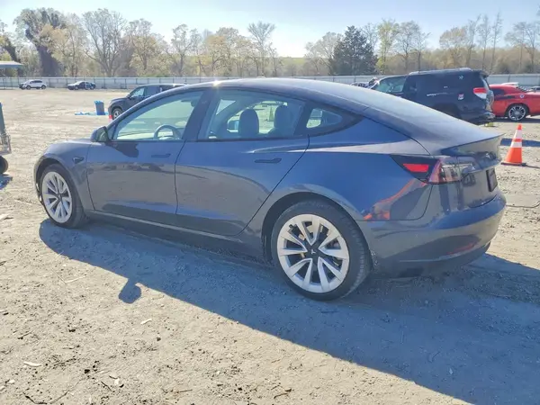 5YJ3E1EB1PF415886 2023 TESLA MODEL 3 - Image 2