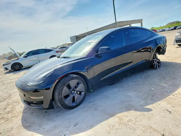 5YJ3E1EB1PF416228 2023 TESLA MODEL 3 - Image 1