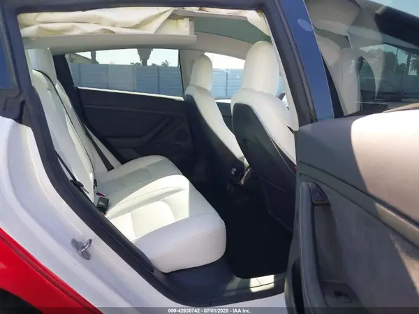 5YJ3E1EB1PF455255 2023 TESLA MODEL 3 - Image 8