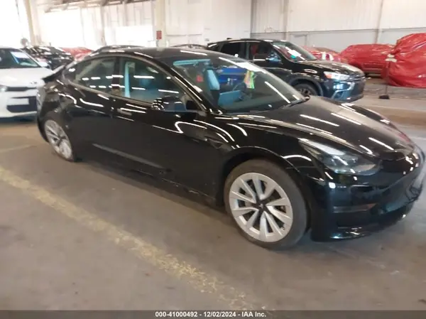 5YJ3E1EB1PF470919 2023 TESLA MODEL 3 - Image 1