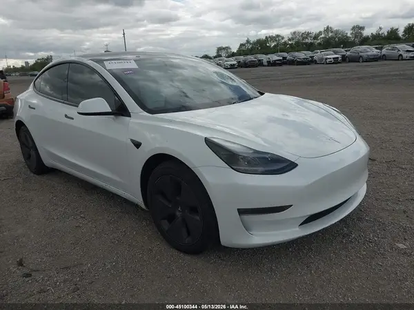 5YJ3E1EB1PF595774 2023 TESLA MODEL 3 - Image 1