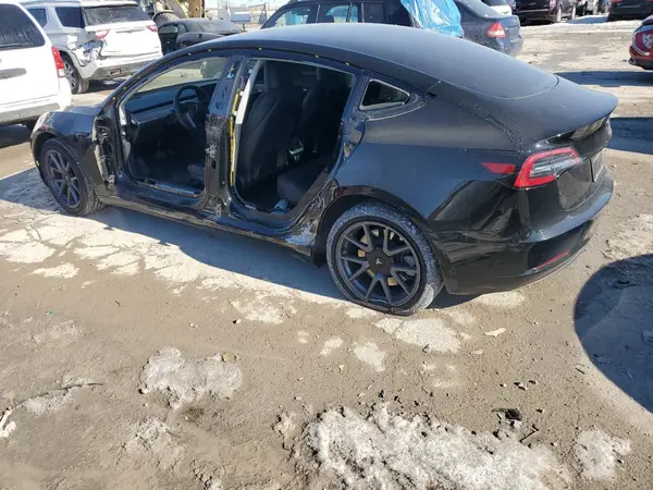 5YJ3E1EB1PF612525 2023 TESLA MODEL 3 - Image 2
