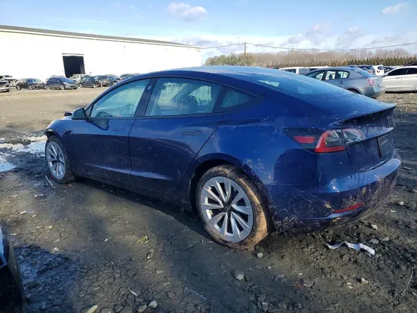 5YJ3E1EB1PF633729 2023 TESLA MODEL 3 - Image 2