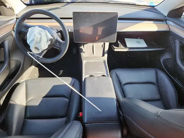 5YJ3E1EB1PF633858 2023 TESLA MODEL 3 - Image 8